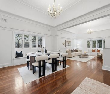 Family house presents a superb lifestyle proposition in a premier l... - Photo 2
