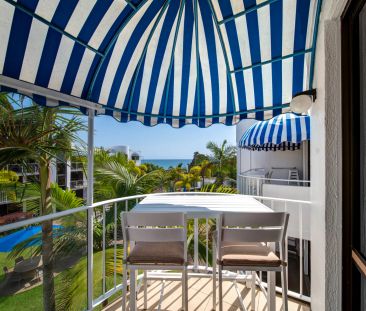 Top-Floor Coastal Apartment with Ocean Views - Photo 1