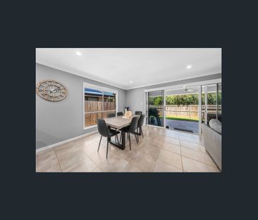 32 Swansea Cct, Redland Bay, Qld 4165 - Photo 3