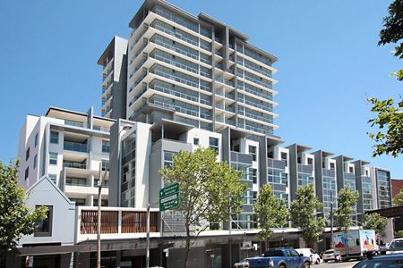 R706/200-220 Pacific Highway, Crows Nest NSW 2065 - Apartment For Rent | Domain - Photo 3