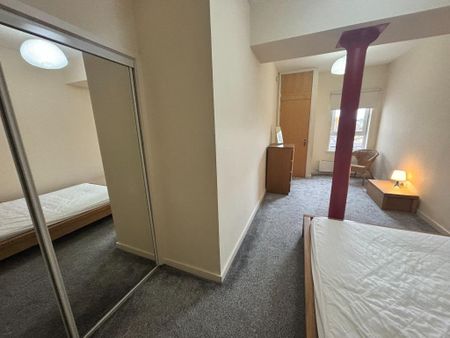 2 bedroom flat to rent - Photo 3