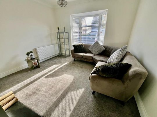 3 bedroom detached bungalow to rent - Photo 1