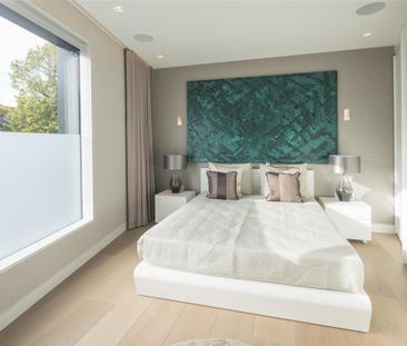 A unique, contemporary home featuring a private roof terrace offering panoramic views of the London skyline in Hampstead, NW3 - Photo 4