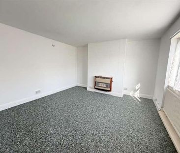 Mortain Park, Hailsham, BN27 - Photo 4