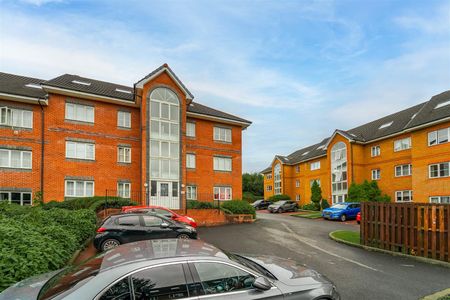 Broadoaks, Bury - Photo 4