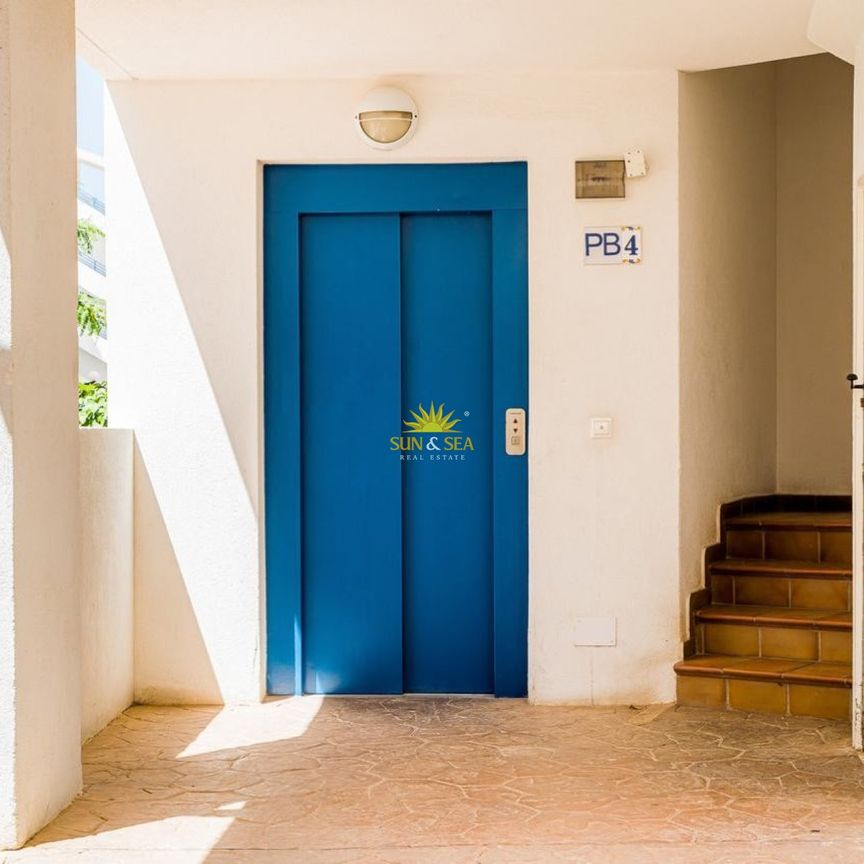 TWO-BEDROOM APARTMENT IN ORIHUELA COSTA - Foto 1