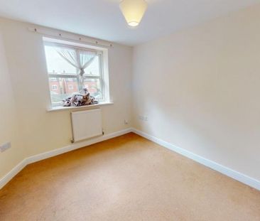 Waters Edge Close, Silverdale, Newcastle, ST5 - Photo 2