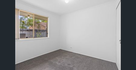 Low-Maintenance Living in a Prime Oxenford Location - Photo 2