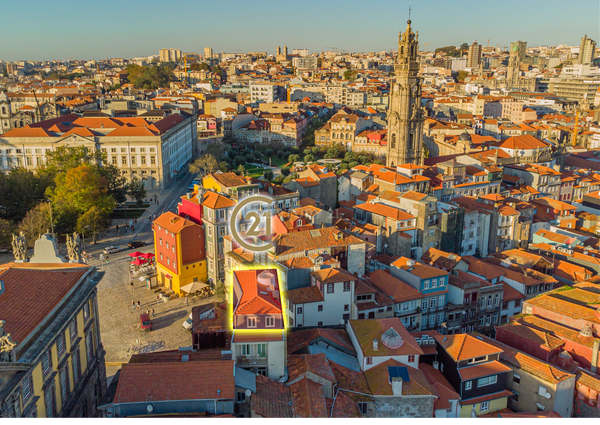 T1 Mobilado e Equipado no Coração do Porto