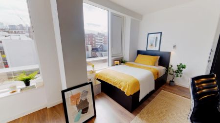 Gold En Suite - Photo 2