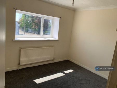 5 bedroom flat to rent - Photo 3