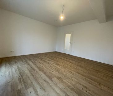 *sanierte Balkonwohnung*Tageslichtbad*Erdgeschoss* - Foto 2