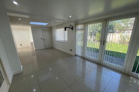 Moorcroft Road, L18 - Photo 2