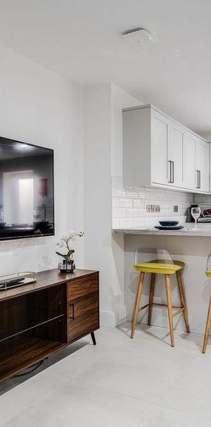 6 bedroom house to rent - Photo 1