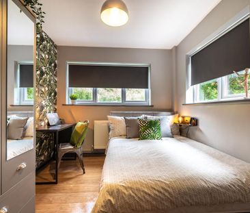 4 bedroom semi-detached house to rent - Photo 5