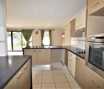 Large Home in Stretton School Catchment&excl; - Photo 3