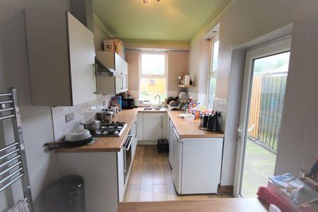 2 bedroom terraced house to rent - Photo 5