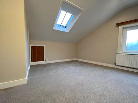 2 bedroom terraced house to rent - Photo 2