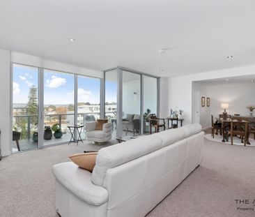 Stylish 2-Bedroom Apartment in Claremont Quarter with Stunning Rive... - Photo 1