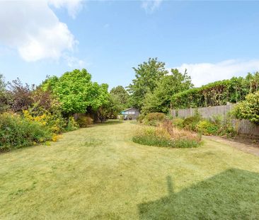 A well presented family home in a superb Sevenoaks location. - Photo 6