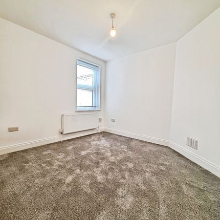 Parkfield Road, South Harrow, HA2 8LA - Photo 3