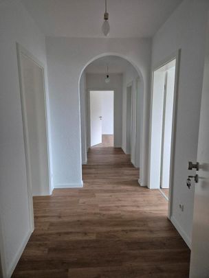 Neu Renovierte 4-Zimmer Wohnung OT Blumenau - Photo 1