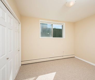 Avlyn Apartments - Photo 3