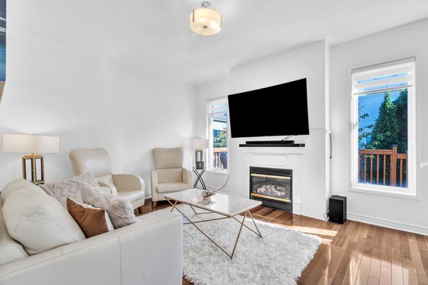 For Lease - 21 Brooks Avenue, Aurora, Ontario - Photo 1