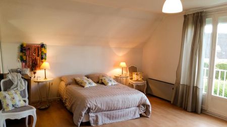 Location Maison 7 pièces 180m² - Photo 4