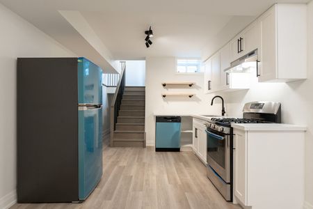 For Lease - 82 Marchmount Road Unit# Unit 1, Toronto, Ontario - Photo 2