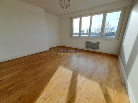 Location Appartement 3 pièces 70m² AVRANCHES 50300 - Photo 2