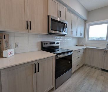 602 Wolf Willow Blvd Southeast, Calgary - Photo 3