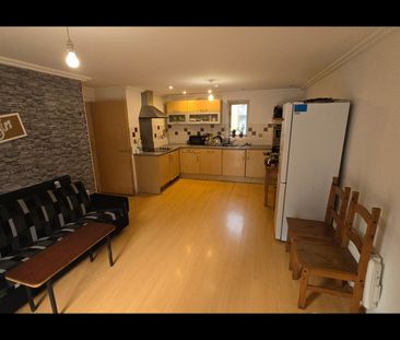 2 Bed Flat, Hewetts Quay, IG11 - Photo 6