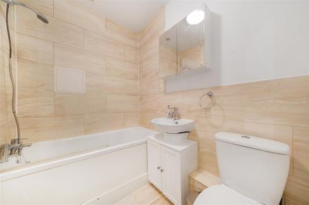 1 bedroom block of apartments to rent - Photo 5