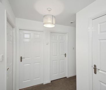 2 Bedroom Property To Rent - Photo 3