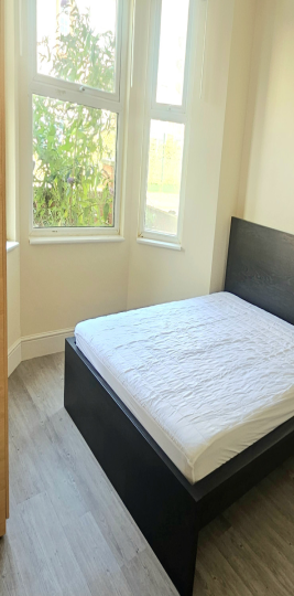 75 Beaconsfield Road, Greater London, UB1 - Photo 1