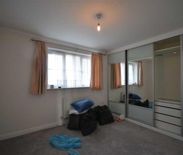 3 bedroom terraced house to rent - Photo 2