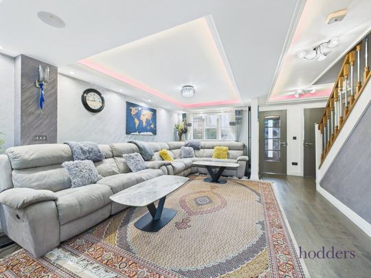 4 bedroom detached house to rent - Photo 1