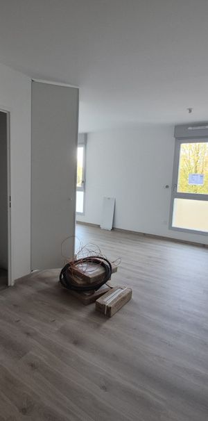 Location Appartement 1 pièce 29m² VILLENEUVE D ASCQ 59650 - Photo 1