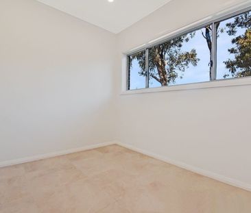 MODERN THREE BEDROOM VILLA IN A QUIET COMPLEX - Photo 2