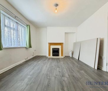 2 bedroom end of terrace house to rent - Photo 2