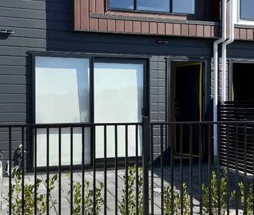 Modern townhouse - Two Living - Photo 3