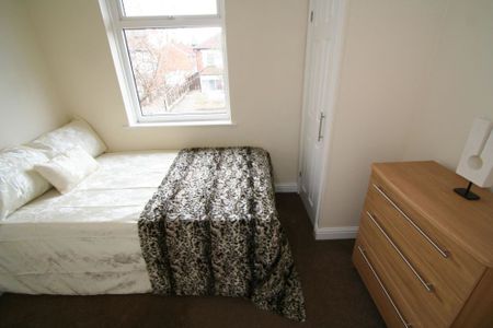 Parkland Drive, North Leeds, LS6 4PH - Photo 4