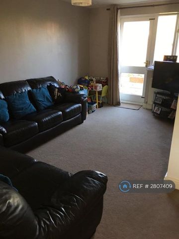3 bedroom terraced house to rent - Photo 3