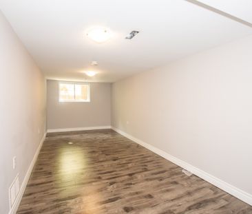 **ALL INCLUSIVE** 2 Bedroom Lower Unit in the North End!! - Photo 3