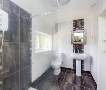 4 bedroom detached house to rent - Photo 6