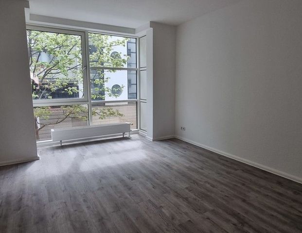 Nur wenige Minuten ins Zentrum... - Foto 1