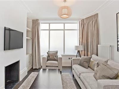 Vauxhall Bridge Road, SW1V - Photo 1