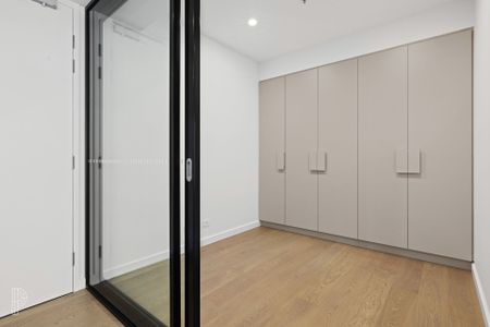 Brand New, Luxury Home in Outstanding Location - Photo 3