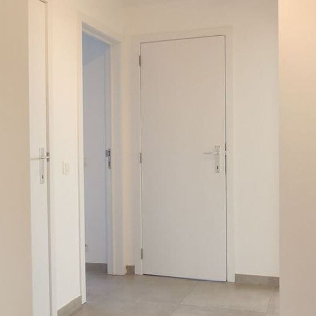 Appartement te huur in Alveringem voor € 720 met 2 slaapkamers - Photo 1